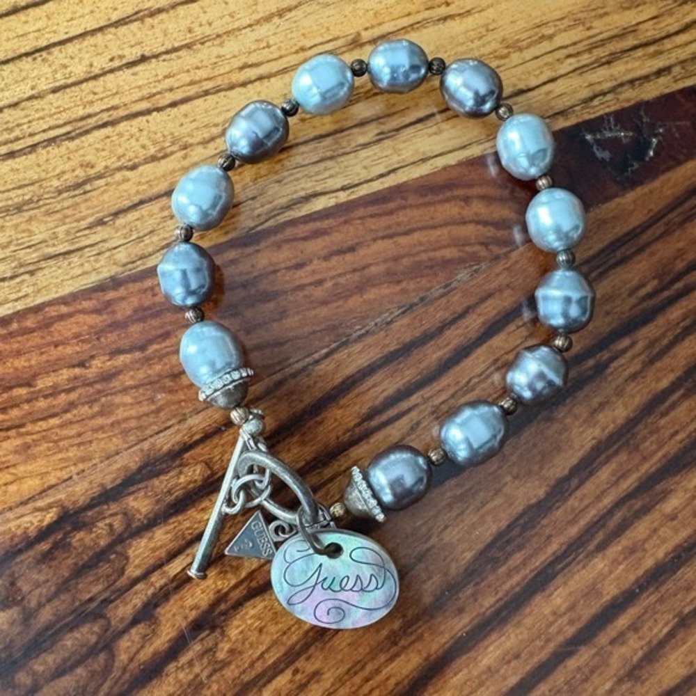 Y2K Guess Silver Tone Faux Pearl Beaded Charm Bracelet Jewelry Gift